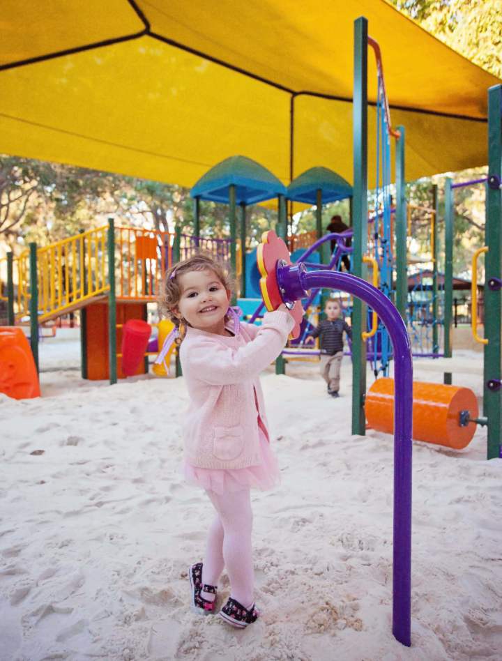 Playgrounds - Village West playground - playtime