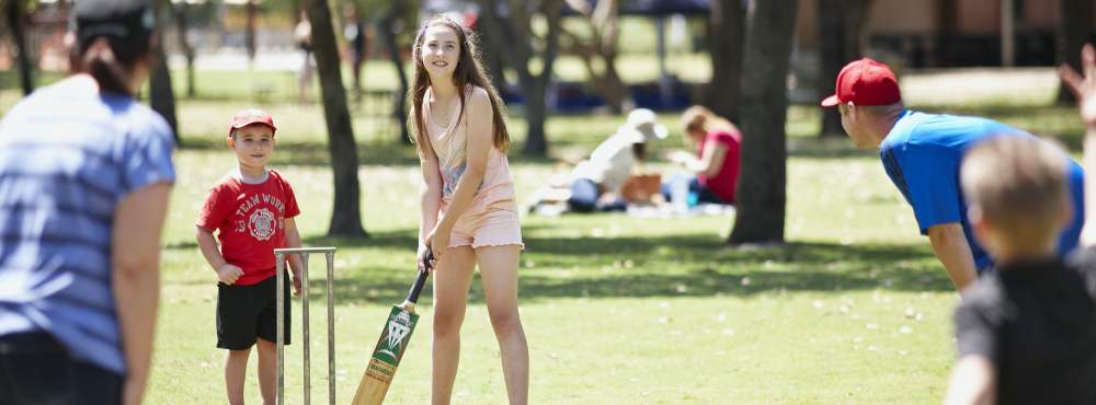 Recreation - Whiteman Park family cricket time