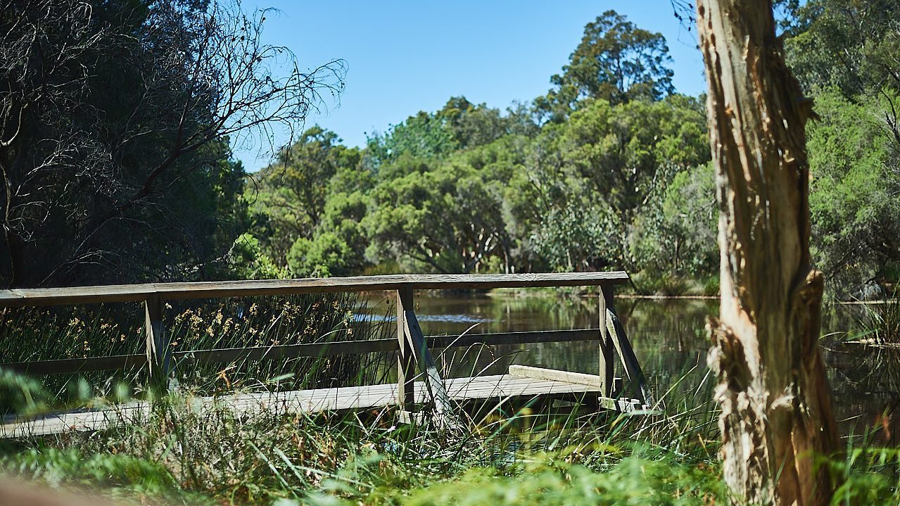 Views of the winter-full Mussel Pool jetty
