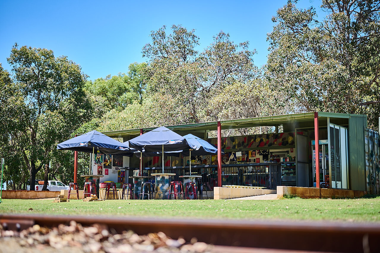 369 WP POOL 230213 DC18111