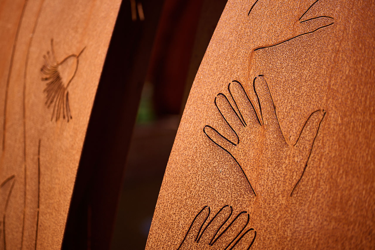 Healing Place Whiteman Park Hands WEB DC254